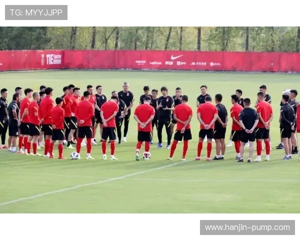 国足新周期集训开启多名年轻球员入选备战关键赛事展现新气象与希望